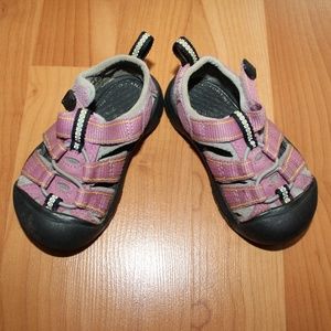 KEEN Sandals Waterproof Shoes Sz 4 Hiking Sneakers